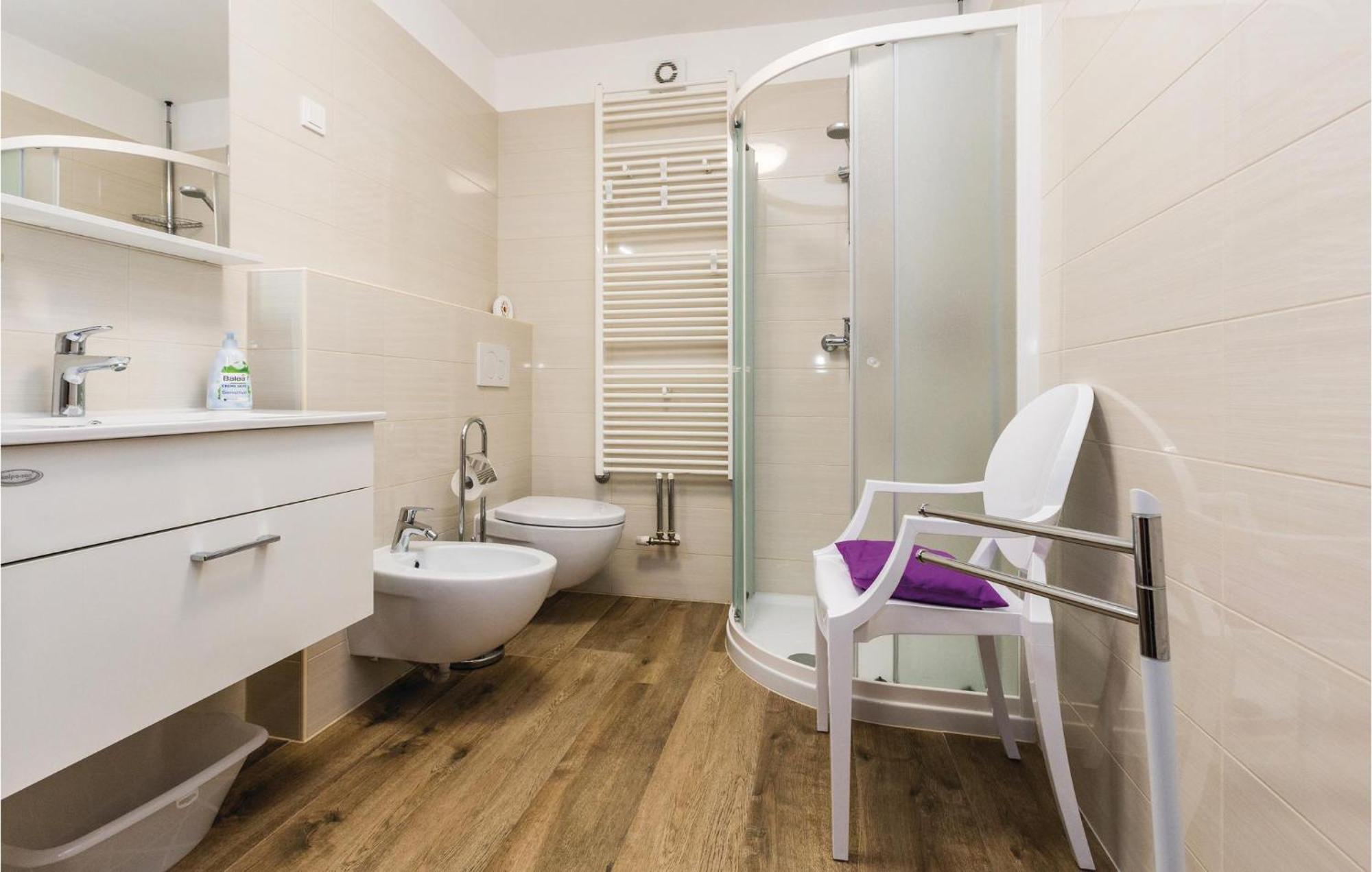 Gorgeous Apartment In Porec With Kitchen Εξωτερικό φωτογραφία