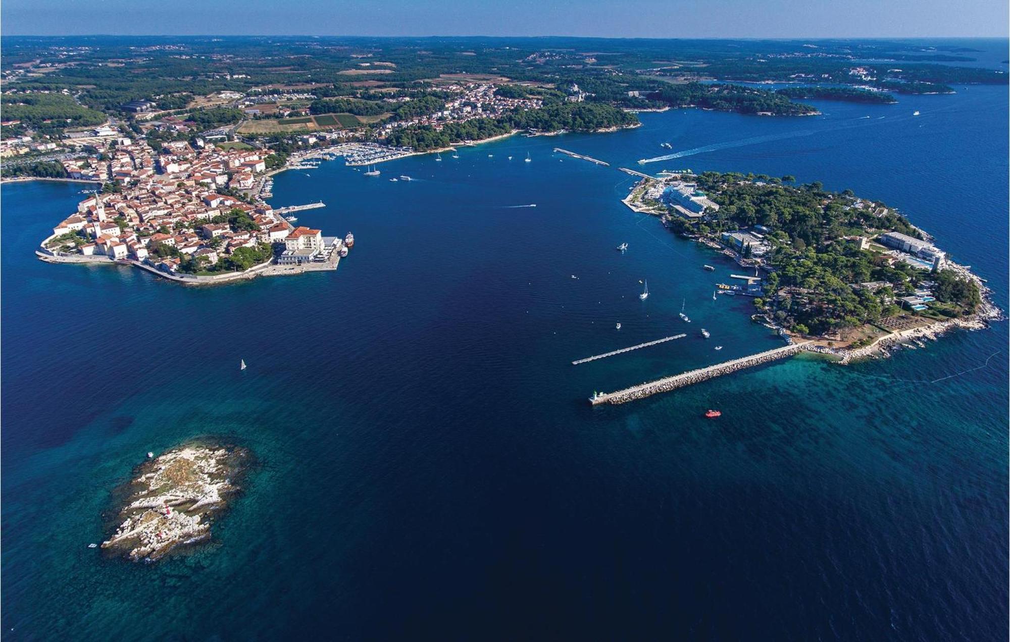 Gorgeous Apartment In Porec With Kitchen Εξωτερικό φωτογραφία