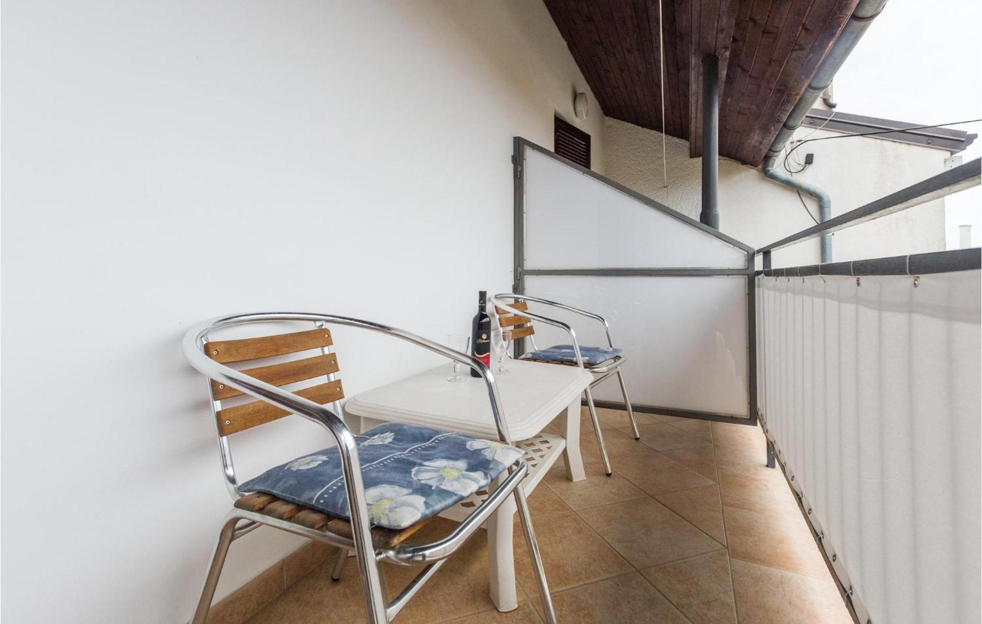 Gorgeous Apartment In Porec With Kitchen Εξωτερικό φωτογραφία
