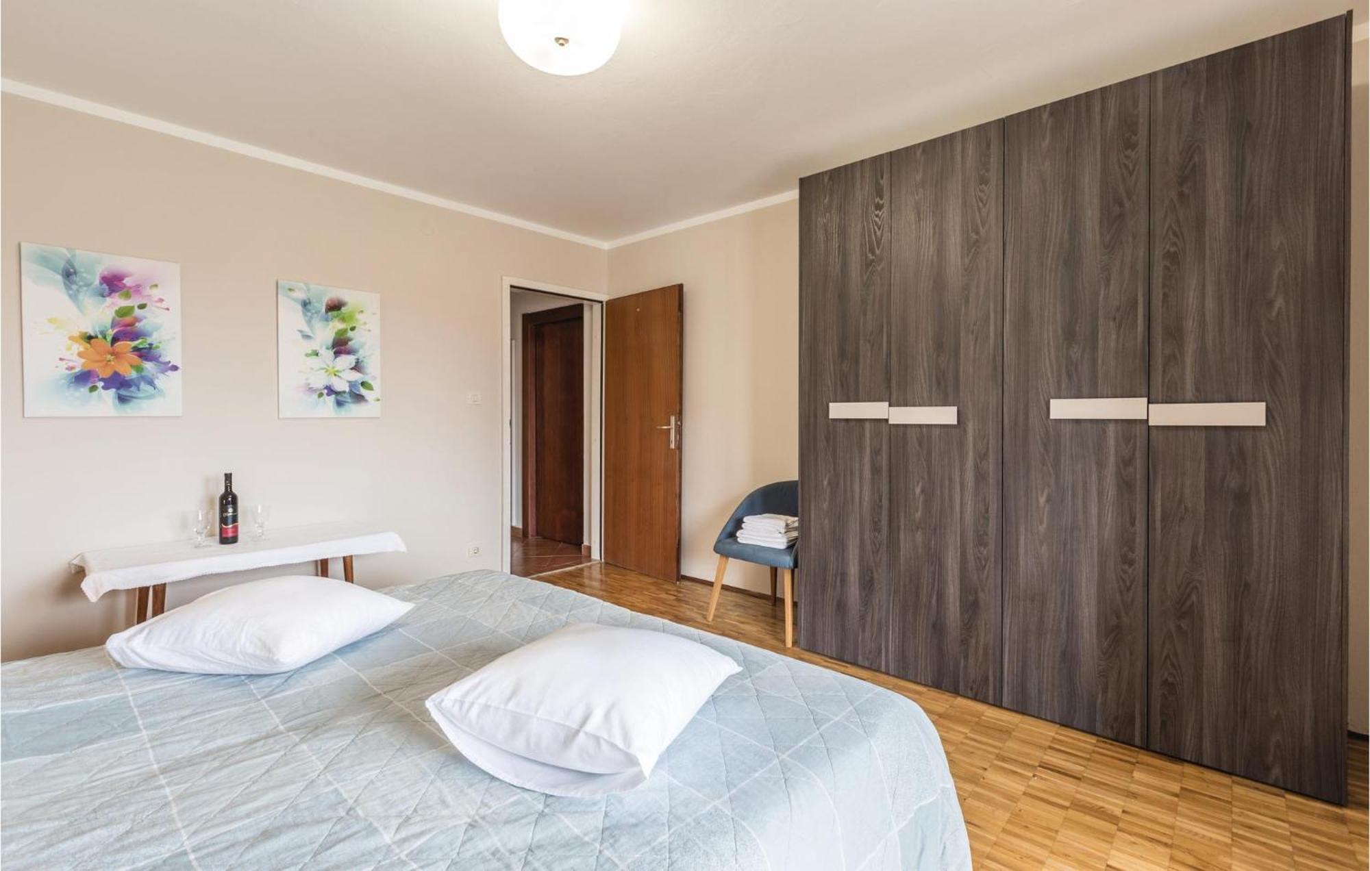 Gorgeous Apartment In Porec With Kitchen Εξωτερικό φωτογραφία
